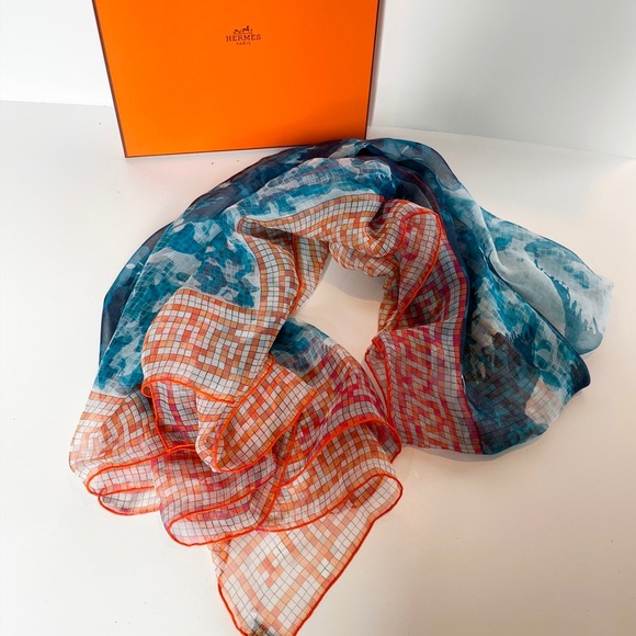 Authentic HERMES 100% Silk Scarf - Picture 5 of 5